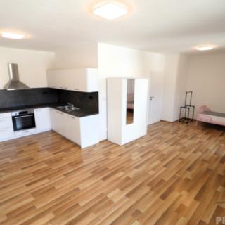 Pronájem bytu 1+kk, garsoniery, 42m²