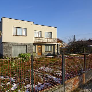 Prodej rodinného domu 250 m² Pardubice Černá za Bory, Na Vsi