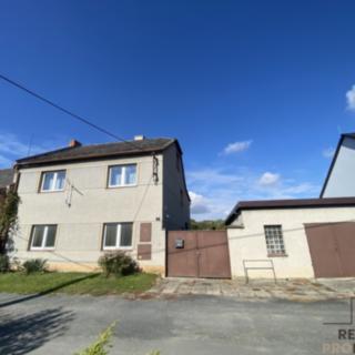 Prodej rodinného domu 140 m&sup2; Příkazy