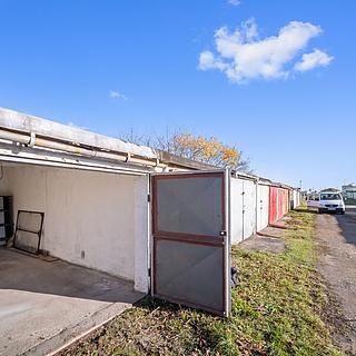Pronájem garáže 18 m² Pardubice Svítkov