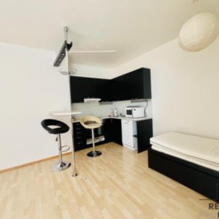 Pronájem bytu 1+kk, garsoniery 35 m² Praha