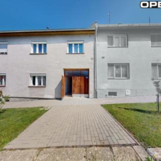 Prodej rodinného domu 240 m² Napajedla, Příční