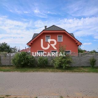 Prodej rodinného domu 233 m² Božice