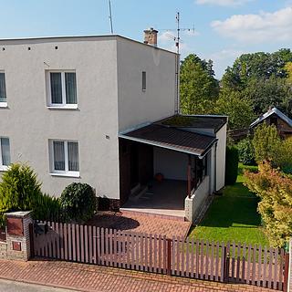 Prodej rodinného domu 280 m² Úsilné