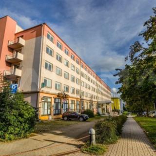 Pronájem kanceláře 77 m² Praha