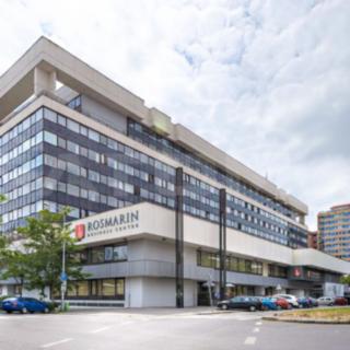 Pronájem kanceláře 401 m² Praha
