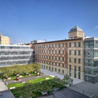 Pronájem kanceláře 576 m² Praha