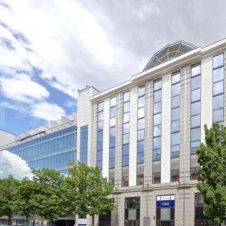 Pronájem kanceláře 337 m² Praha