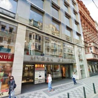 Pronájem kanceláře 379 m² Praha