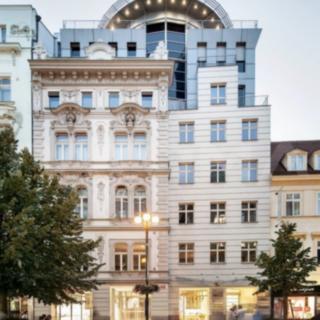 Pronájem kanceláře 420 m² Praha