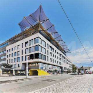 Pronájem kanceláře 294 m² Praha