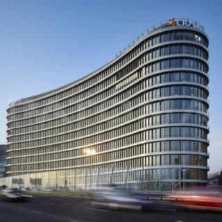 Pronájem kanceláře 929 m² Praha