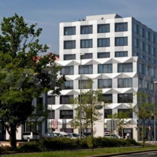 Pronájem kanceláře 295 m² Praha