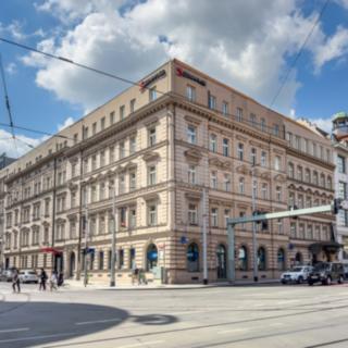 Pronájem kanceláře 565 m² Praha