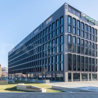 Pronájem kanceláře 565 m² Praha