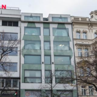 Pronájem kanceláře 326 m² Praha