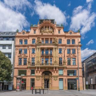 Pronájem kanceláře 211 m² Praha