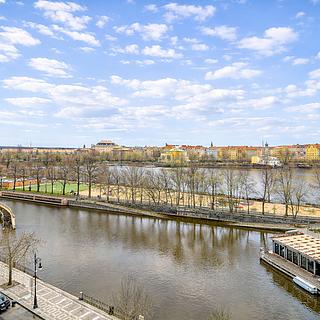 Prodej bytu 3+1 115 m² Praha Smíchov, Janáčkovo nábřeží