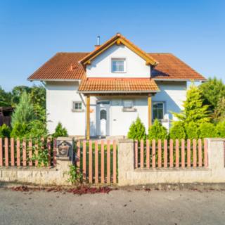 Prodej rodinného domu 143 m² Dolní Bousov, Lomená
