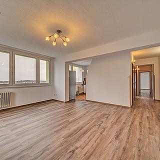 Pronájem bytu 3+1 80 m² Poděbrady II, Dr. Horákové