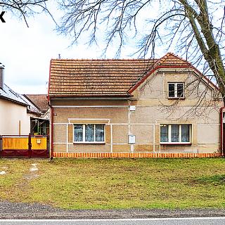 Prodej rodinného domu 95 m² Straky