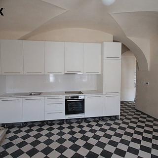 Pronájem bytu 2+1 111 m&sup2; Kolín