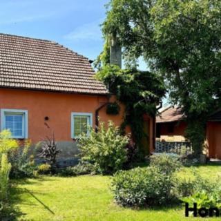 Prodej rodinného domu 146 m² Pchery