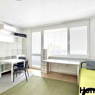Prodej bytu 1+kk a garsoniéry 35 m² Praha Kamýk, Otradovická