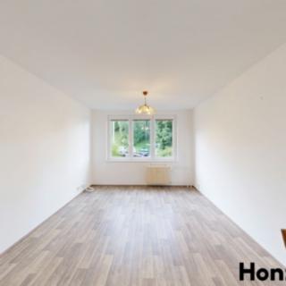 Pronájem bytu 1+kk, garsoniery 32 m² Praha