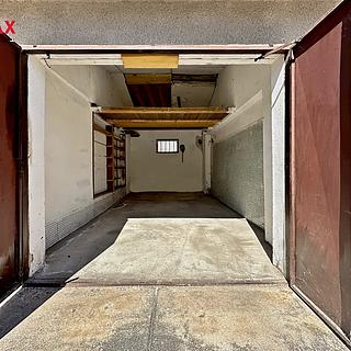 Prodej garáže 18 m² Borovany