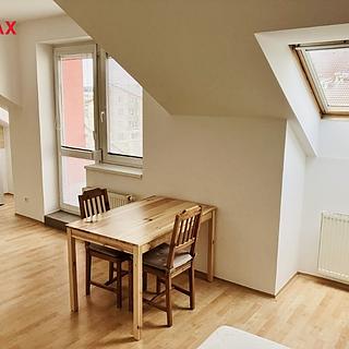 Pronájem bytu 1+kk, garsoniery 34 m&sup2; České Budějovice