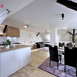 Prodej bytu 3+kk 100 m&sup2; Včelná