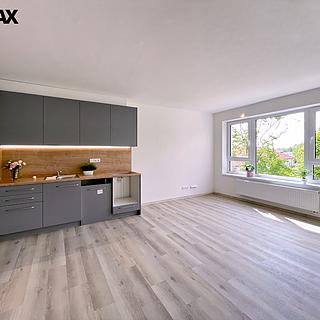 Pronájem bytu 4+kk 80 m&sup2; České Budějovice