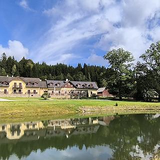 Pronájem hotelu, penzionu 674 m&sup2; Pohorská Ves