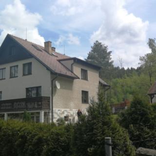 Prodej rodinného domu 207 m² Karlova Ves