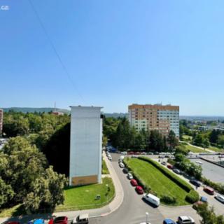 Pronájem bytu 1+kk a garsoniéry 24 m² Brno Lesná, Halasovo náměstí
