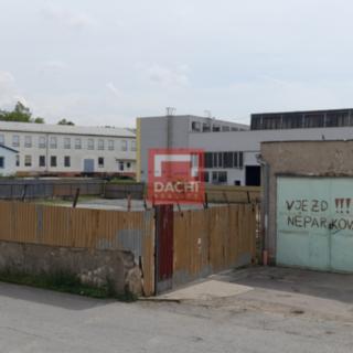 Prodej komerčního pozemku 1 704 m² Šternberk