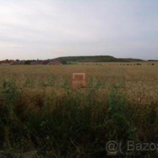 Prodej komerčního pozemku 4 000 m² Ořech