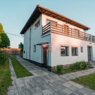 Prodej rodinného domu 150 m², Na Skalkách