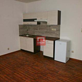 Pronájem bytu 1+kk a garsoniéry 27 m² Olomouc Lazce, Dlouhá