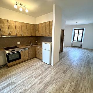 Pronájem bytu 1+kk a garsoniéry 36 m² Jindřichův Hradec I, Kostelní