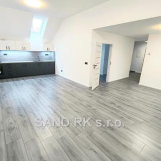 Pronájem bytu 3+kk 100 m² Poběžovice, náměstí Míru