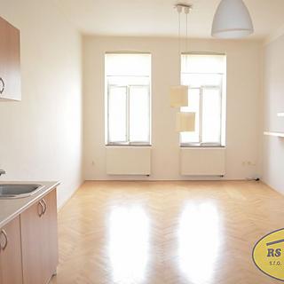 Pronájem bytu 2+kk 71 m² Šternberk, Hlavní náměstí