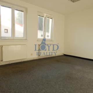 Pronájem kanceláře 482 m² Karlovy Vary Stará Role, Nádražní