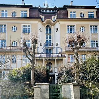 Prodej bytu 2+1 92 m&sup2; Karlovy Vary