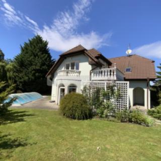 Prodej rodinného domu 222 m² Ořech