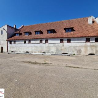 Pronájem skladu 1 000 m² Nové Dvory