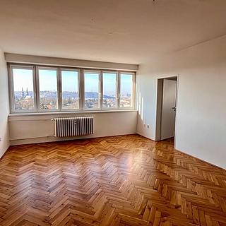 Pronájem bytu 3+1 101 m² Praha Nusle, Na Bučance