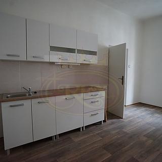 Pronájem bytu 2+1 72 m² Jaroměř