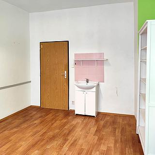 Pronájem kanceláře 20 m² Opava Město, Ostrožná